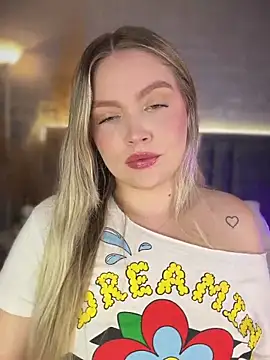 Snapshot of GaiaBaker chatting on February 2026 10:09:02 AM GaiaBaker online show from February 2026 10:09:02 AM