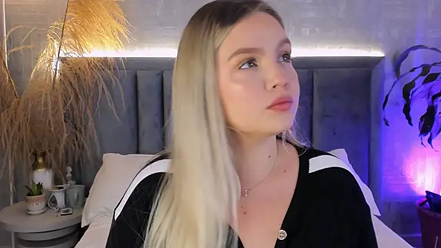 Snapshot of GaiaBaker chatting on February 2026 01:30:02 PM GaiaBaker online show from February 2026 01:30:02 PM