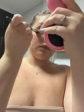 Snapshot of GaiaBaker chatting on February 2026 05:44:02 PM GaiaBaker online show from February 2026 05:44:02 PM