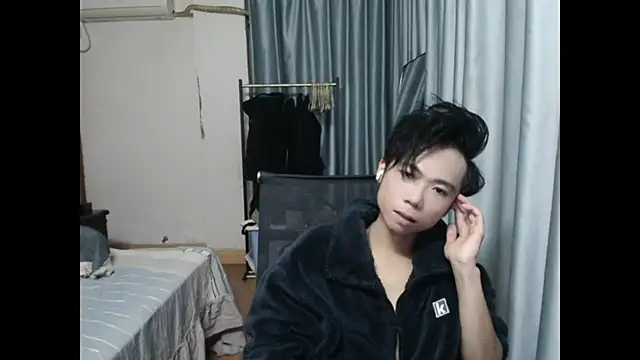 wujiaxing22 online show from December 2024 02:12:01 PM