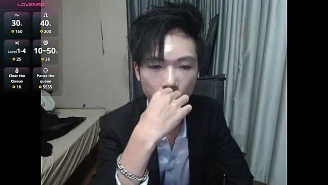 wujiaxing22 online show from December 2025 07:19:02 PM