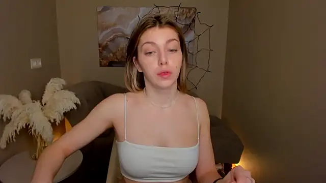 MollyMeltorr online show from October 2025 01:06:01 AM