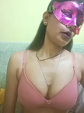 Nandinip2706 online show from March 2026 06:45:02 PM