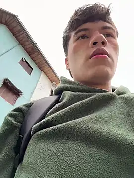 Logan smith1 online show from October 2025 06:52:01 PM