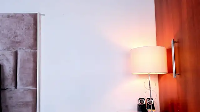 Nia Bunny online show from June 2026 12:58:02 PM