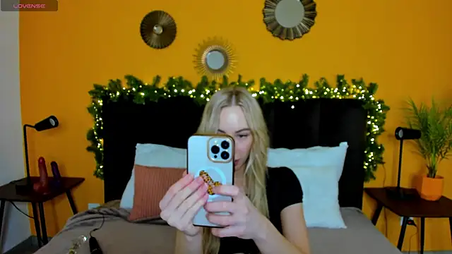 Diana Garrett online show from December 2024 08:45:02 AM