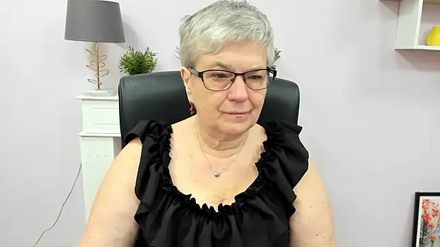IrisDream online show from May 2026 05:57:02 AM