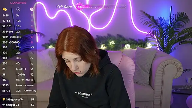 Snapshot of FoxyRayy chatting on December 2024 11:02:01 PM FoxyRayy online show from December 2024 11:02:01 PM