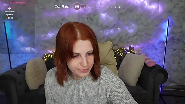 Snapshot of FoxyRayy chatting on December 2024 11:29:01 PM FoxyRayy online show from December 2024 11:29:01 PM
