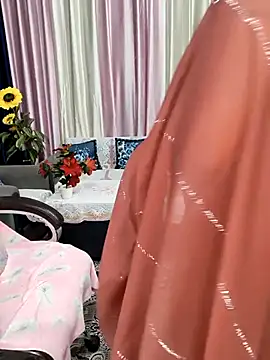 Cute-Raashii online show from April 2026 11:24:01 PM