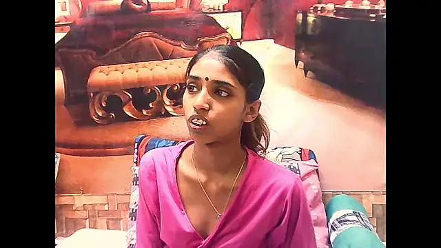 Snapshot of IndianSexySlender chatting on October 2025 05:18:01 AM IndianSexySlender online show from October 2025 05:18:01 AM