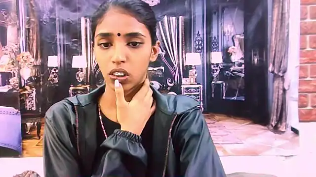 Snapshot of IndianSexySlender chatting on October 2025 05:13:01 AM IndianSexySlender online show from October 2025 05:13:01 AM