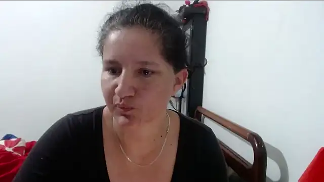 Snapshot of Angelinna_Milf chatting on September 2025 05:35:02 PM Angelinna Milf online show from September 2025 05:35:02 PM