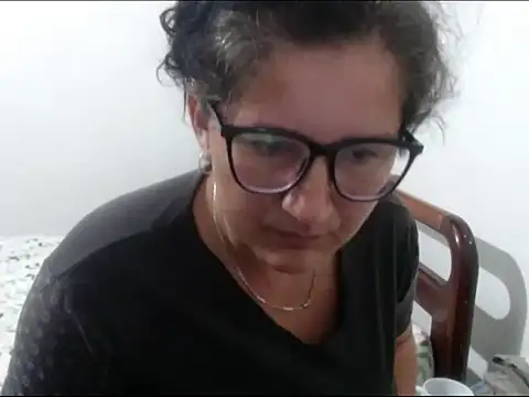 Snapshot of Angelinna_Milf chatting on November 2025 02:13:01 AM Angelinna Milf online show from November 2025 02:13:01 AM