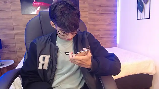 jhoellx online show from December 2024 12:49:01 PM