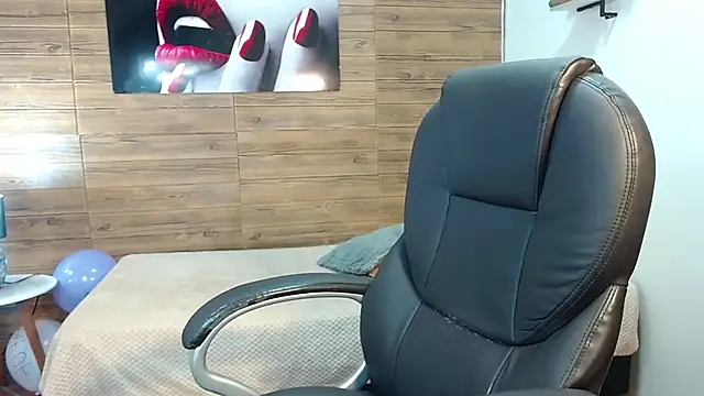 jhoellx online show from October 2025 07:45:02 PM