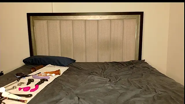 misscatxo online show from February 2025 06:04:02 PM