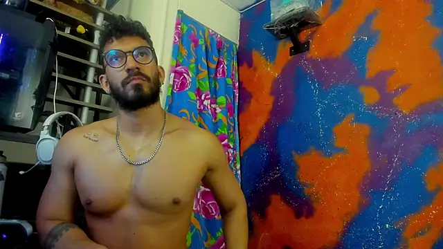 Snapshot of leondevereda chatting on December 2025 01:33:02 AM leondevereda online show from December 2025 01:33:02 AM