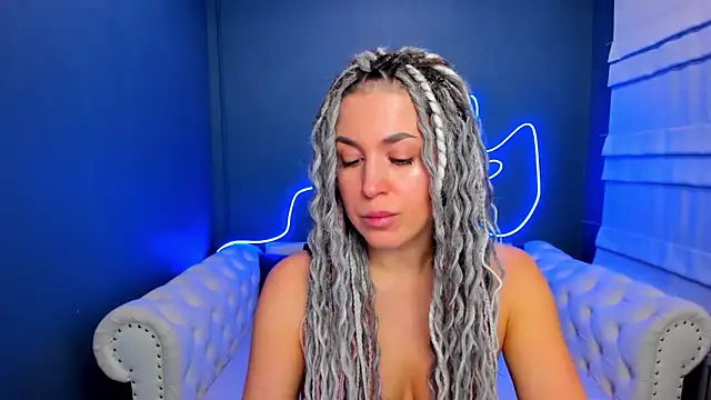 Snapshot of rock_n_roxy chatting on February 2026 01:21:02 AM rock n roxy online show from February 2026 01:21:02 AM