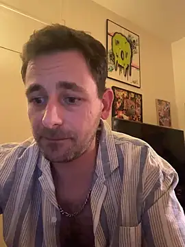 Snapshot of defbond420 chatting on October 2025 08:52:02 PM defbond420 online show from October 2025 08:52:02 PM