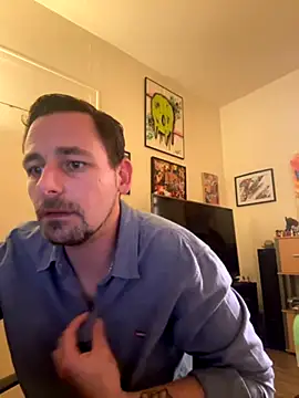 Snapshot of defbond420 chatting on October 2025 09:37:02 PM defbond420 online show from October 2025 09:37:02 PM