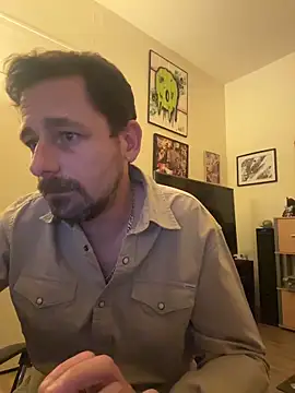 Snapshot of defbond420 chatting on November 2025 09:35:01 PM defbond420 online show from November 2025 09:35:01 PM