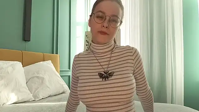 CassieCool online show from October 2025 12:39:02 PM