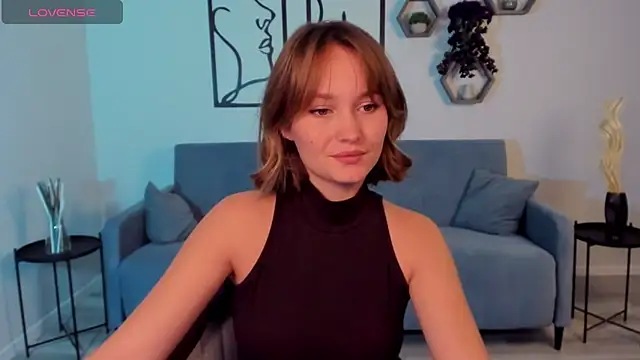 Snapshot of BritnieCute chatting on October 2025 05:33:01 AM BritnieCute online show from October 2025 05:33:01 AM