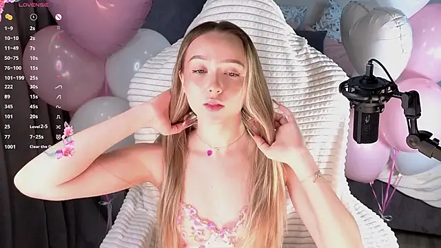 HollisBeckett online show from March 2026 01:24:01 AM