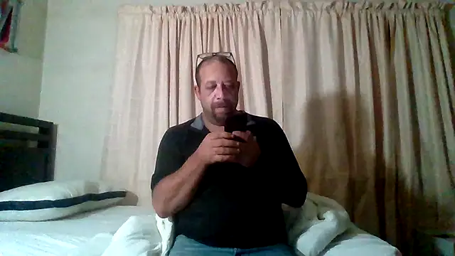 Exhibitionist040577 online show from November 2025 03:05:01 AM