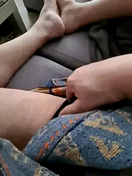 Snapshot of Bretoncool chatting on December 2024 01:36:02 PM Bretoncool online show from December 2024 01:36:02 PM