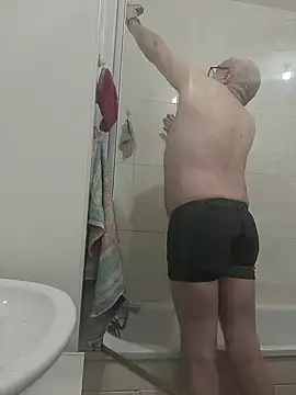 Snapshot of Bretoncool chatting on January 2025 11:10:01 AM Bretoncool online show from January 2025 11:10:01 AM