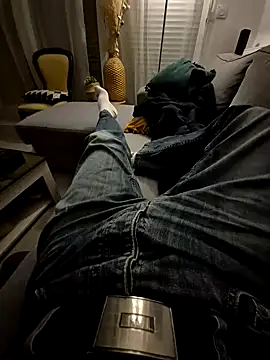 Snapshot of Bretoncool chatting on January 2025 08:45:01 PM Bretoncool online show from January 2025 08:45:01 PM