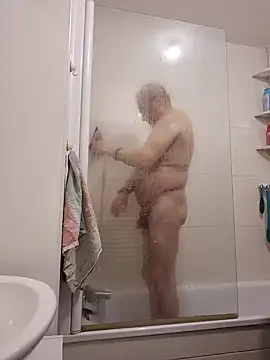 Snapshot of Bretoncool chatting on February 2025 01:30:02 PM Bretoncool online show from February 2025 01:30:02 PM