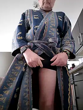 Snapshot of Bretoncool chatting on February 2025 02:15:02 PM Bretoncool online show from February 2025 02:15:02 PM