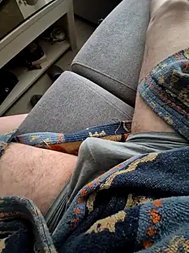 Snapshot of Bretoncool chatting on February 2025 03:42:02 PM Bretoncool online show from February 2025 03:42:02 PM