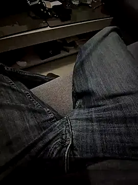 Snapshot of Bretoncool chatting on February 2025 04:29:01 AM Bretoncool online show from February 2025 04:29:01 AM