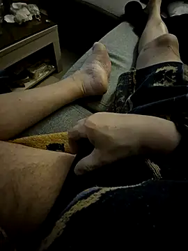 Snapshot of Bretoncool chatting on February 2025 07:28:02 PM Bretoncool online show from February 2025 07:28:02 PM