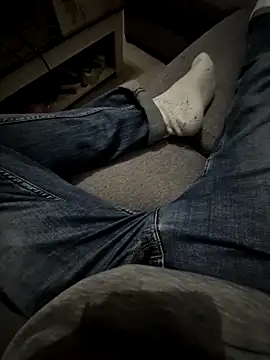 Snapshot of Bretoncool chatting on March 2025 04:04:01 AM Bretoncool online show from March 2025 04:04:01 AM