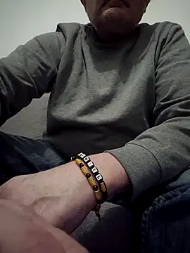 Snapshot of Bretoncool chatting on March 2025 05:53:01 AM Bretoncool online show from March 2025 05:53:01 AM