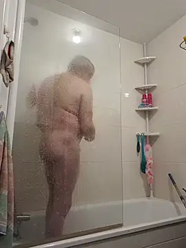 Snapshot of Bretoncool chatting on March 2025 05:17:02 PM Bretoncool online show from March 2025 05:17:02 PM