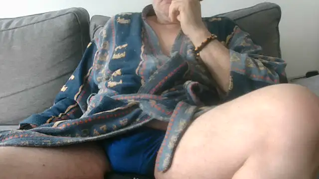 Snapshot of Bretoncool chatting on September 2025 10:50:01 AM Bretoncool online show from September 2025 10:50:01 AM