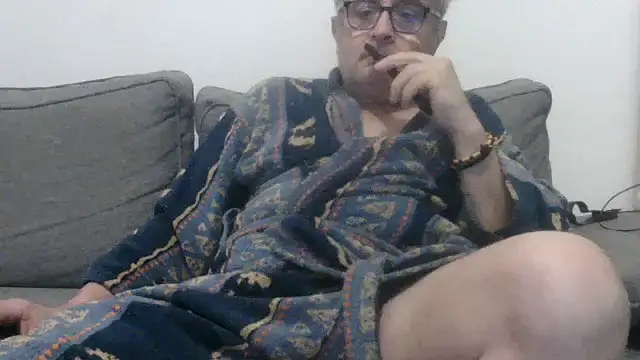 Snapshot of Bretoncool chatting on September 2025 06:07:02 AM Bretoncool online show from September 2025 06:07:02 AM