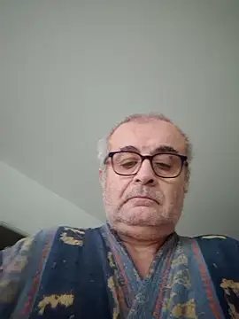 Snapshot of Bretoncool chatting on October 2025 06:55:02 AM Bretoncool online show from October 2025 06:55:02 AM