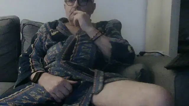 Snapshot of Bretoncool chatting on October 2025 08:19:01 PM Bretoncool online show from October 2025 08:19:01 PM