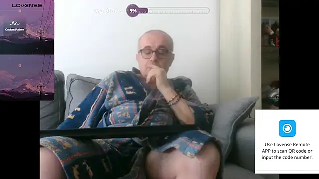 Snapshot of Bretoncool chatting on October 2025 11:13:02 AM Bretoncool online show from October 2025 11:13:02 AM