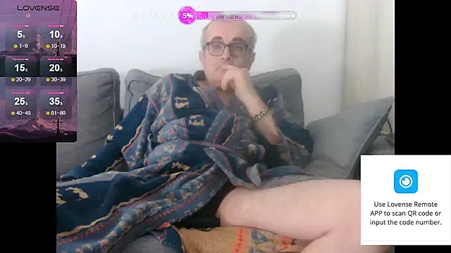 Snapshot of Bretoncool chatting on November 2025 12:39:02 PM Bretoncool online show from November 2025 12:39:02 PM