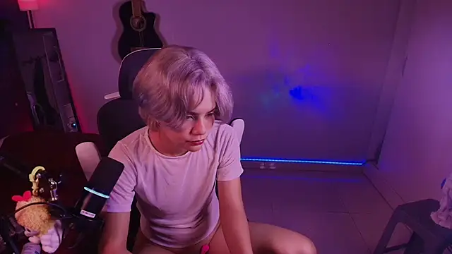 marlena3312 online show from November 2025 01:32:01 PM