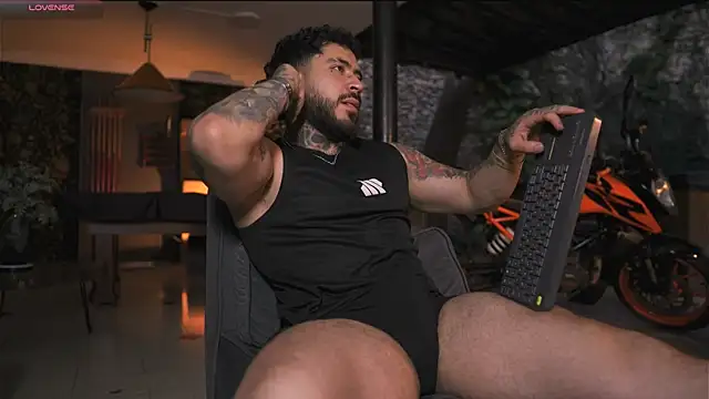 LeoSalvatore  online show from November 2025 11:19:01 AM