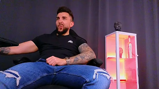 MightyAaron66 online show from February 2025 10:05:01 AM